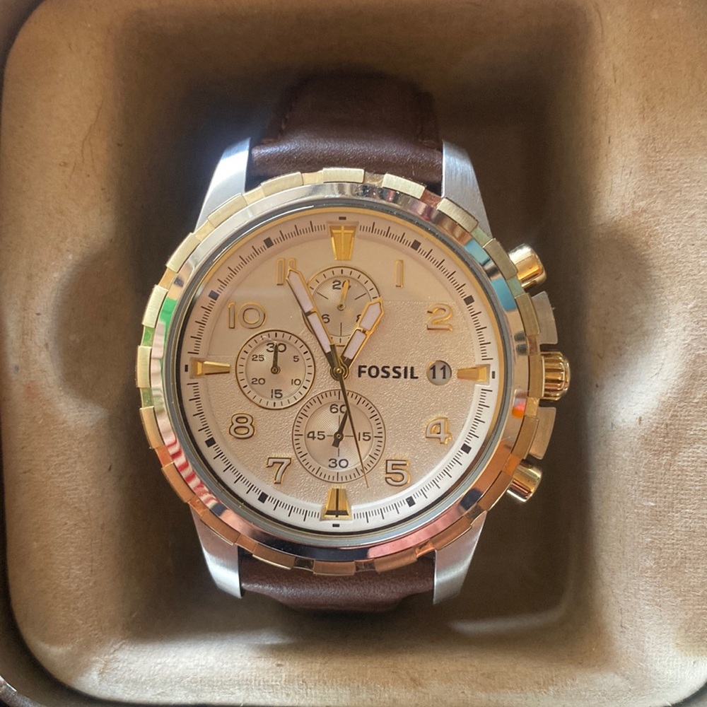 Fossil Watch - image 1